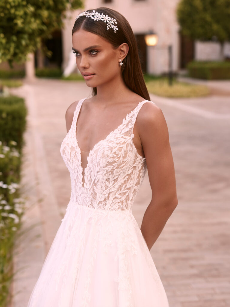 Trouwjurk Bianco Evento Lerodea bij Bruidsmode Outlet