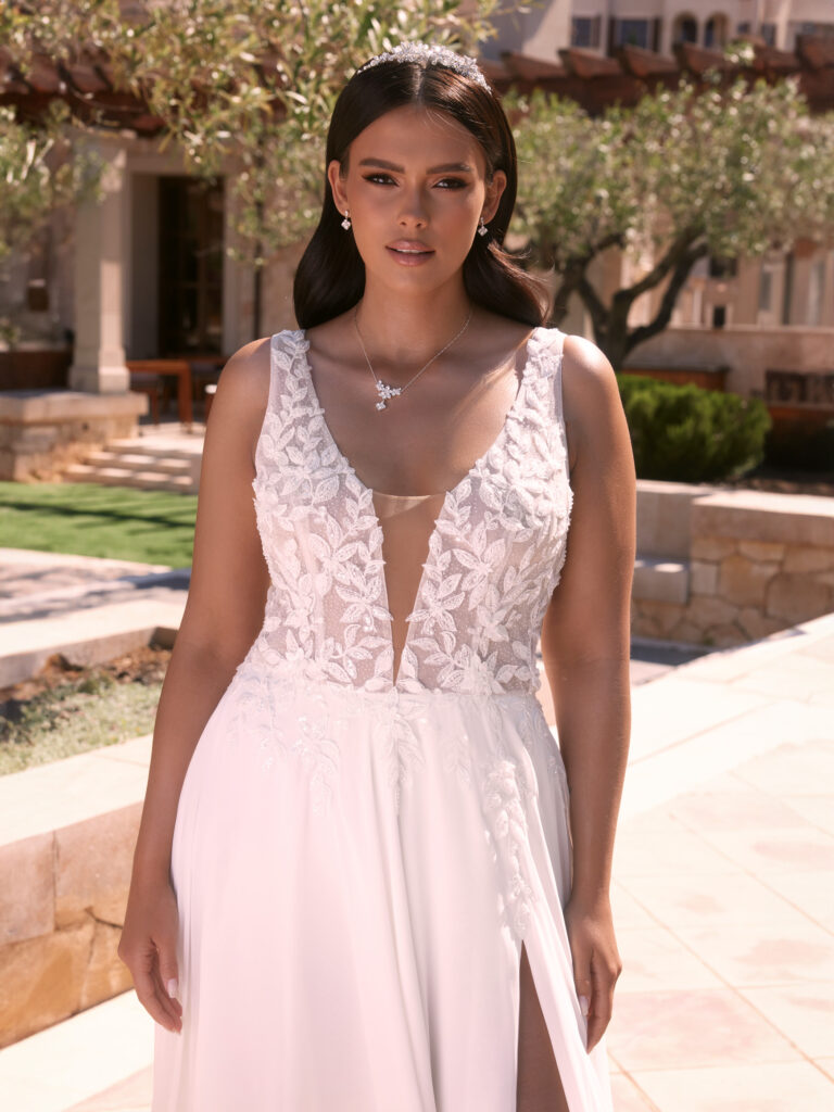 Trouwjurk Bianco Evento Plus Size Milon bij Bruidsmode Outlet