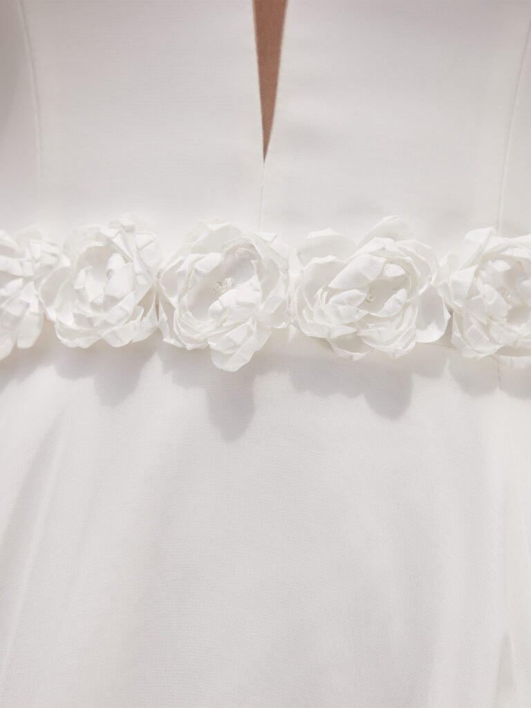 Trouwjurk Bianco Evento belt pa bij Bruidsmode Outlet