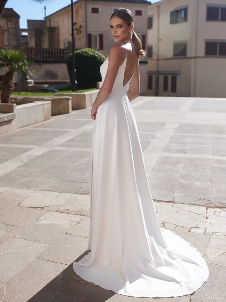 Trouwjurk Bianco Evento Adelina bij Bruidsmode Outlet