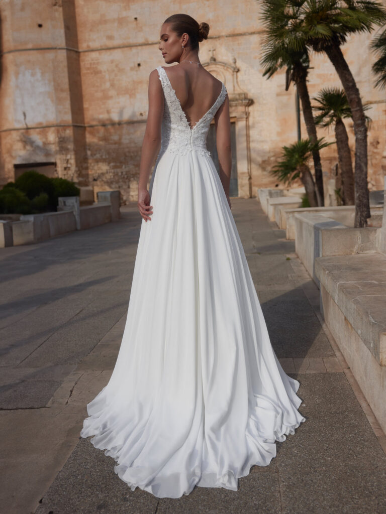 Trouwjurk Bianco Evento Camelia bij Bruidsmode Outlet