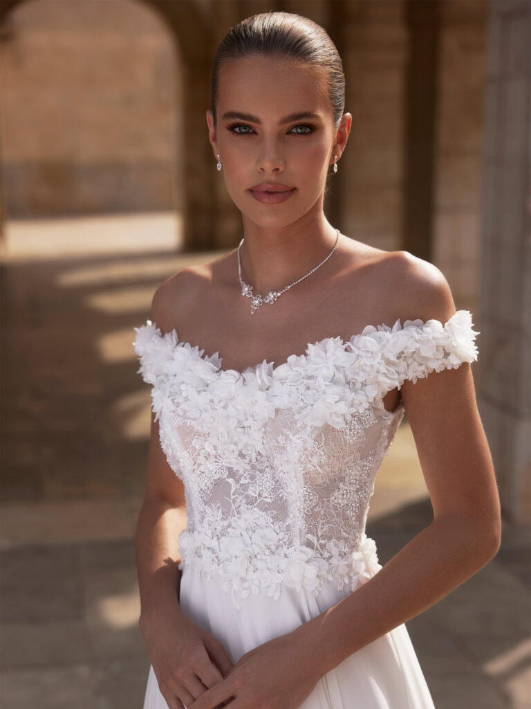 Trouwjurk Bianco Evento Milagros bij Bruidsmode Outlet