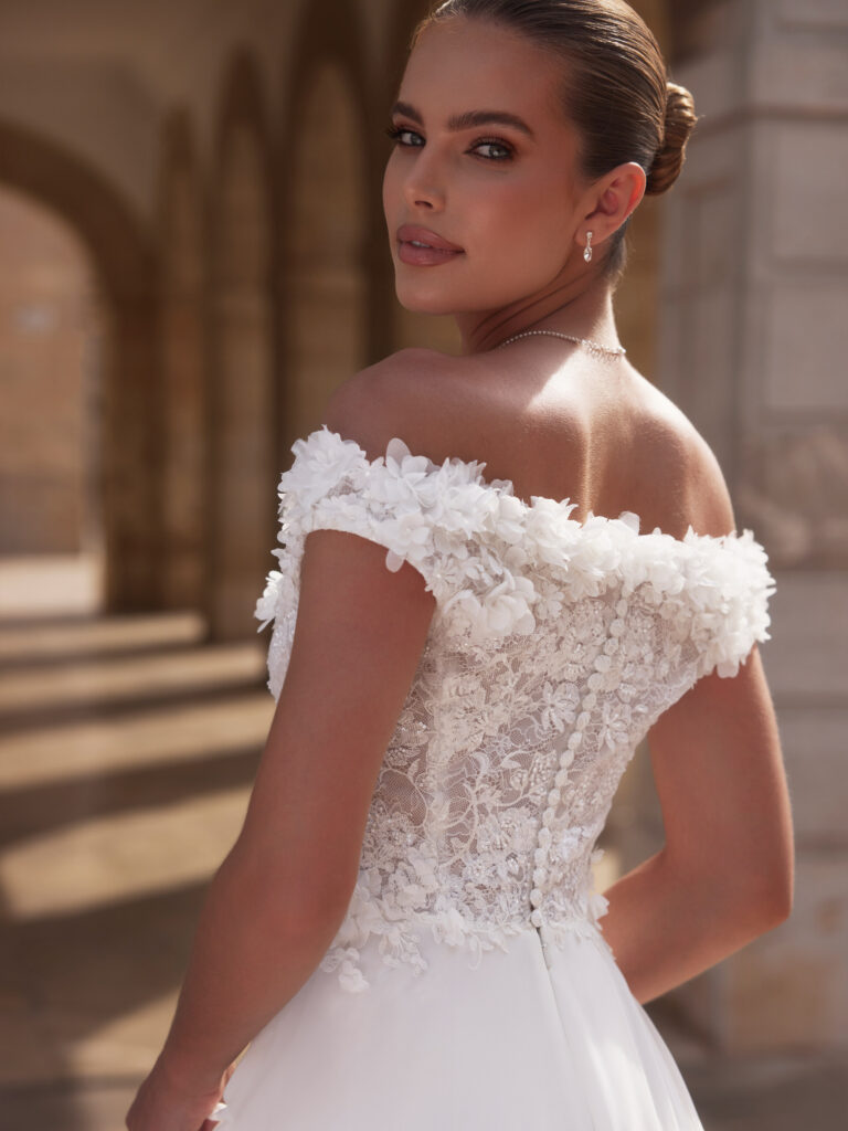 Trouwjurk Bianco Evento Milagros bij Bruidsmode Outlet