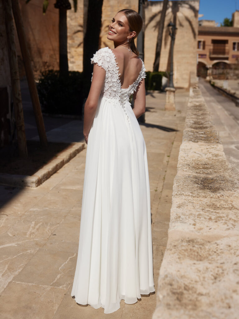 Trouwjurk Bianco Evento Yasmina bij Bruidsmode Outlet